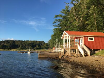 Vedeldad bastu med havsutsikt