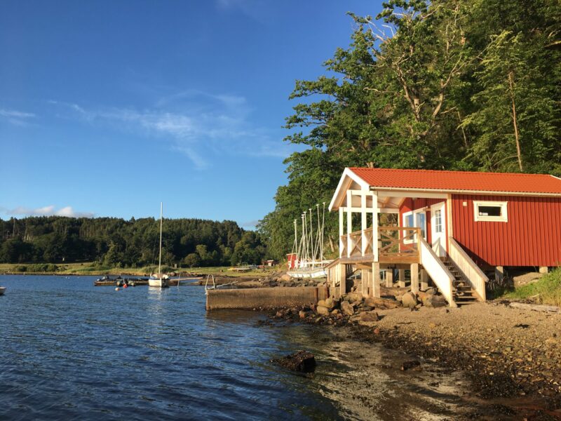 Vedeldad bastu med havsutsikt